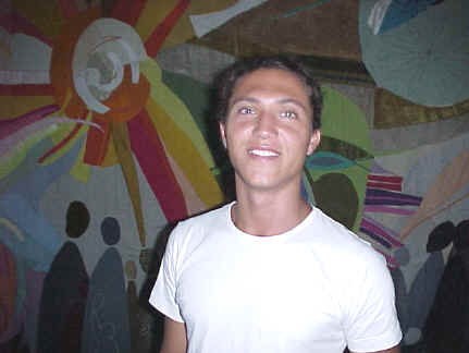 mvc-683f.jpg (49776 byte)